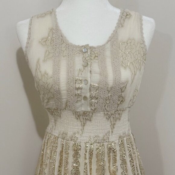 Me 2 Magic Anthropologie Tan Gold Lurex Crochet Accents Maxi Dress Size S NWT - Picture 2 of 8